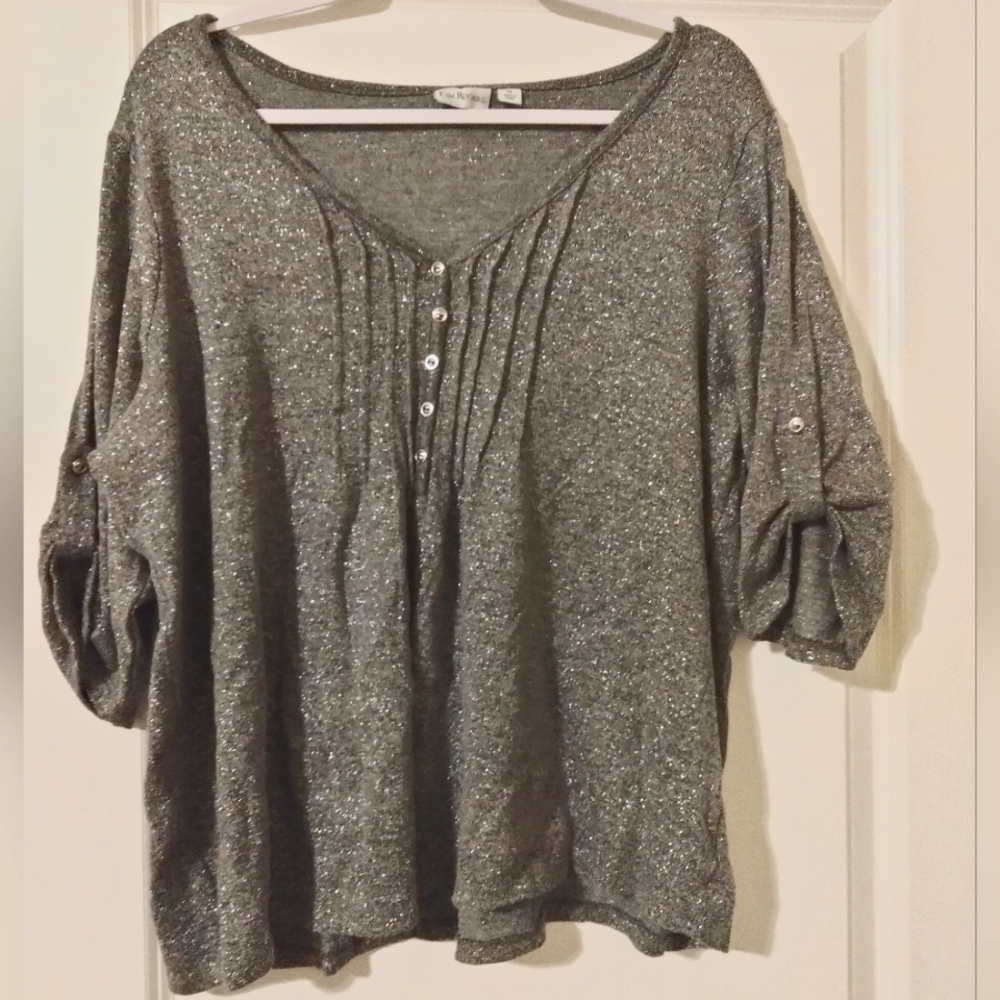 1X Grey sweater